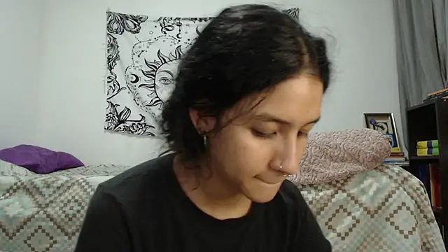 Snapshot of AlinaWoolf_ chatting on December 27, 2024, 2:47 am AlinaWoolf online show from December 27, 2024, 2:47 am