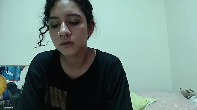 AlinaWoolf  online show from July 12, 2026, 6:36 am