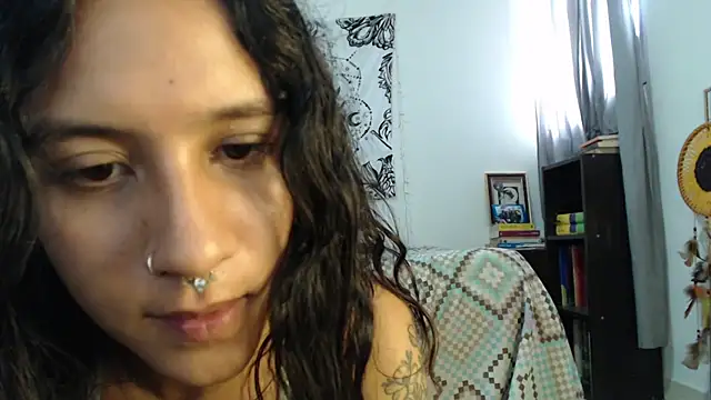 Snapshot of AlinaWoolf_ chatting on December 10, 2024, 4:49 pm AlinaWoolf online show from December 10, 2024, 4:49 pm