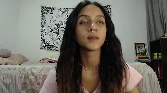 Snapshot of AlinaWoolf_ chatting on December 4, 2024, 2:36 am AlinaWoolf online show from December 4, 2024, 2:36 am