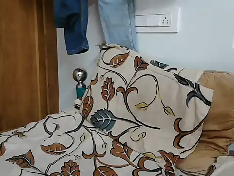 Snapshot of Tamil_Boy28 chatting on February 23, 2025, 5:29 pm Tamil Boy28 online show from February 23, 2025, 5:29 pm