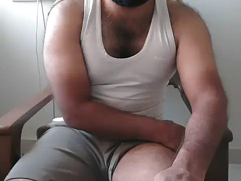 Snapshot of Tamil_Boy28 chatting on March 4, 2025, 9:40 am Tamil Boy28 online show from March 4, 2025, 9:40 am