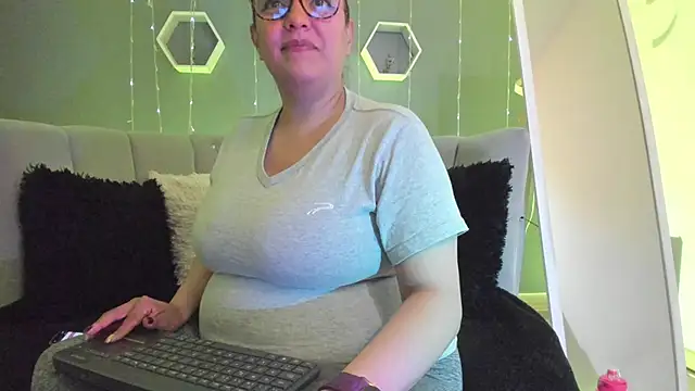 Snapshot of Sammy_owens_ chatting on March 20, 2025, 12:32 pm Sammy owens online show from March 20, 2025, 12:32 pm