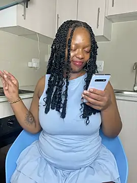 Snapshot of Jazmine-Blue chatting on June 4, 2026, 10:36 pm Jazmine-Blue online show from June 4, 2026, 10:36 pm