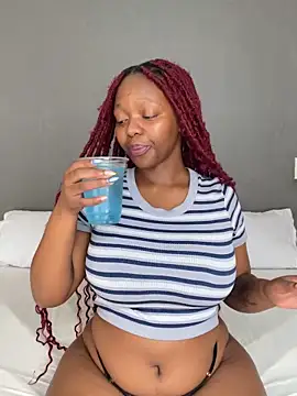 Snapshot of Jazmine-Blue chatting on April 7, 2026, 10:39 am Jazmine-Blue online show from April 7, 2026, 10:39 am