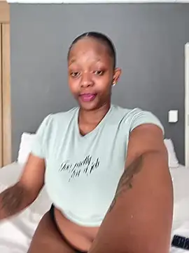 Snapshot of Jazmine-Blue chatting on July 8, 2026, 10:16 am Jazmine-Blue online show from July 8, 2026, 10:16 am