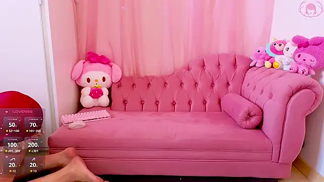 Snapshot of AuroraKatsy chatting on September 17, 2025, 7:38 pm AuroraKatsy online show from September 17, 2025, 7:38 pm