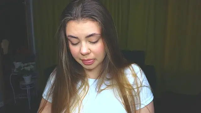 IsabellaBler online show from May 11, 2026, 11:44 am