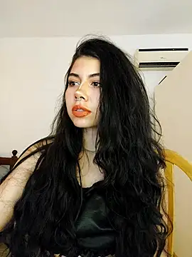 -ShaniArgentina- online show from October 24, 2025, 7:57 pm