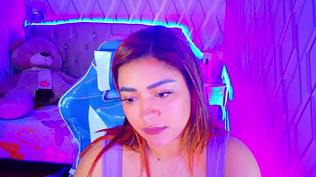 NicolleTaylor online show from October 18, 2025, 3:30 am