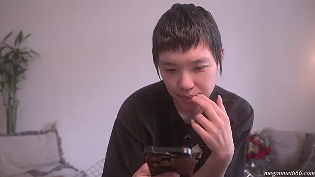 Snapshot of meganmei666 chatting on March 27, 2026, 5:47 pm meganmei666 online show from March 27, 2026, 5:47 pm