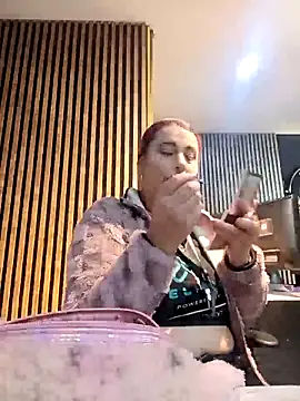 MarthinaBaker online show from April 15, 2026, 11:38 am