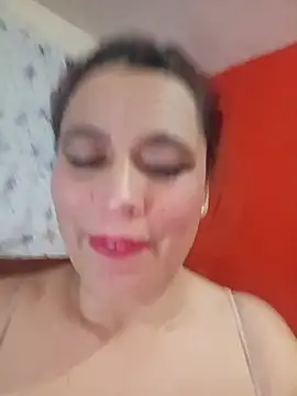 Snapshot of MarthinaBaker chatting on May 17, 2026, 2:44 am MarthinaBaker online show from May 17, 2026, 2:44 am
