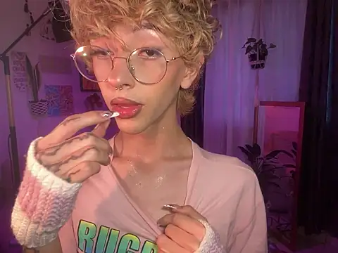 Snapshot of lyamthommpson chatting on March 19, 2026, 8:09 pm lyamthommpson online show from March 19, 2026, 8:09 pm