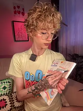 Snapshot of lyamthommpson chatting on April 5, 2026, 7:53 pm lyamthommpson online show from April 5, 2026, 7:53 pm