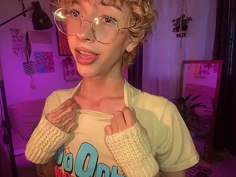 Snapshot of lyamthommpson chatting on March 16, 2026, 8:55 pm lyamthommpson online show from March 16, 2026, 8:55 pm