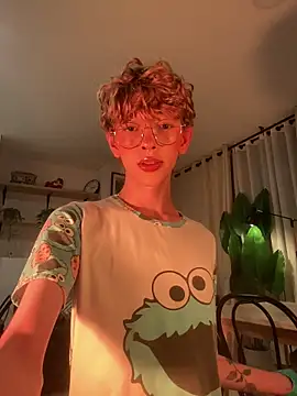 Snapshot of lyamthommpson chatting on November 29, 2025, 8:14 am lyamthommpson online show from November 29, 2025, 8:14 am