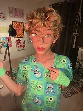 Snapshot of lyamthommpson chatting on February 8, 2026, 2:53 am lyamthommpson online show from February 8, 2026, 2:53 am