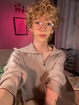 Snapshot of lyamthommpson chatting on April 14, 2026, 2:27 am lyamthommpson online show from April 14, 2026, 2:27 am