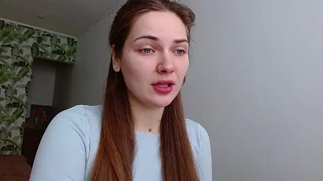 Snapshot of Olivia_shine chatting on February 24, 2025, 5:33 am Olivia shine online show from February 24, 2025, 5:33 am