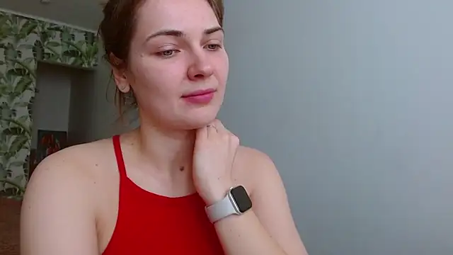 Snapshot of Olivia_shine chatting on March 6, 2025, 5:24 am Olivia shine online show from March 6, 2025, 5:24 am