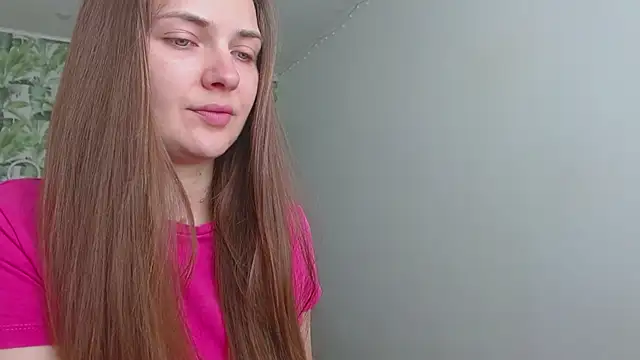 Snapshot of Olivia_shine chatting on May 28, 2026, 4:20 am Olivia shine online show from May 28, 2026, 4:20 am
