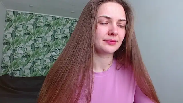 Snapshot of Olivia_shine chatting on March 13, 2026, 5:23 am Olivia shine online show from March 13, 2026, 5:23 am