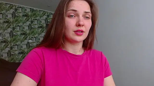 Snapshot of Olivia_shine chatting on March 22, 2026, 7:32 am Olivia shine online show from March 22, 2026, 7:32 am