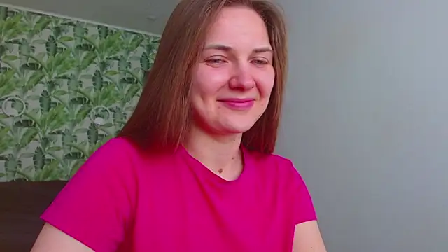 Snapshot of Olivia_shine chatting on April 5, 2026, 4:19 am Olivia shine online show from April 5, 2026, 4:19 am