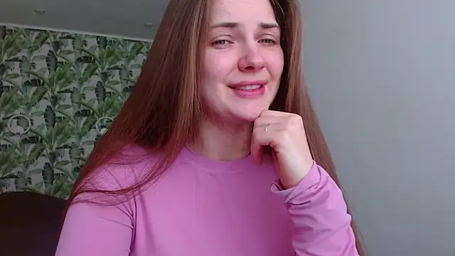 Snapshot of Olivia_shine chatting on February 23, 2026, 5:19 am Olivia shine online show from February 23, 2026, 5:19 am