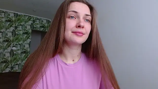 Snapshot of Olivia_shine chatting on March 17, 2026, 5:21 am Olivia shine online show from March 17, 2026, 5:21 am