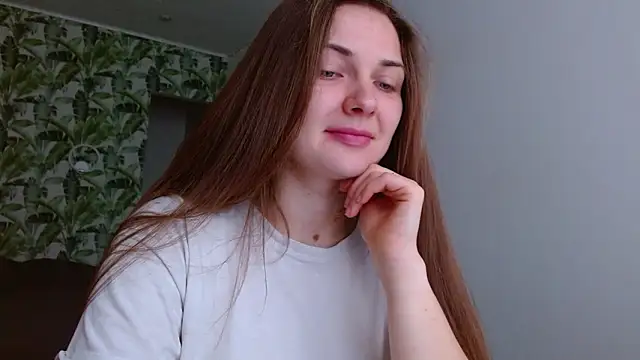 Snapshot of Olivia_shine chatting on March 19, 2026, 5:29 am Olivia shine online show from March 19, 2026, 5:29 am