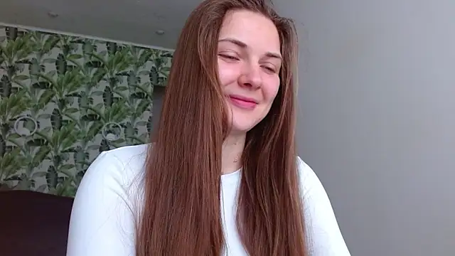 Snapshot of Olivia_shine chatting on March 18, 2026, 5:21 am Olivia shine online show from March 18, 2026, 5:21 am