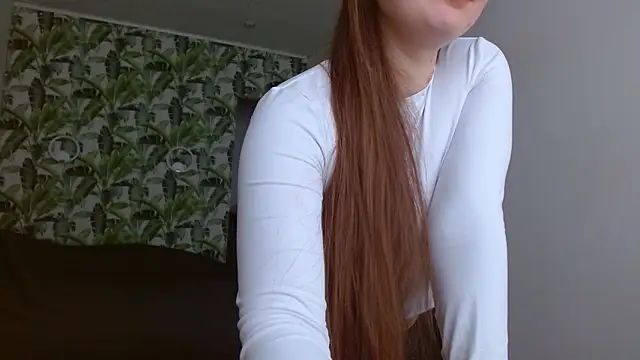 Snapshot of Olivia_shine chatting on March 25, 2026, 5:07 am Olivia shine online show from March 25, 2026, 5:07 am