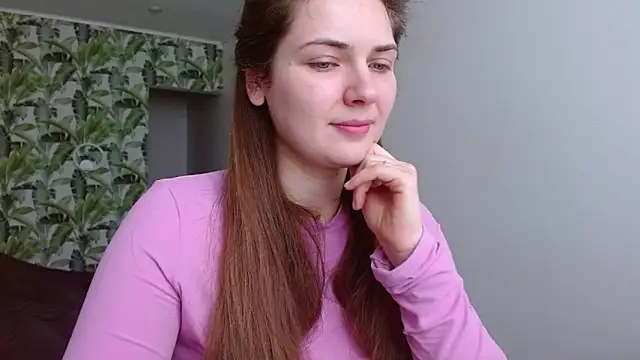 Snapshot of Olivia_shine chatting on February 20, 2026, 5:37 am Olivia shine online show from February 20, 2026, 5:37 am