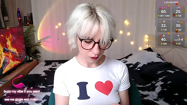 Snapshot of _Moonlight_t chatting on November 24, 2025, 9:53 am Moonlight t online show from November 24, 2025, 9:53 am