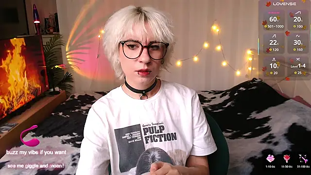 Snapshot of _Moonlight_t chatting on November 26, 2025, 8:25 am Moonlight t online show from November 26, 2025, 8:25 am