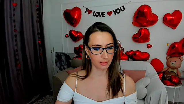 PassionGlow online show from February 13, 2026, 3:28 am