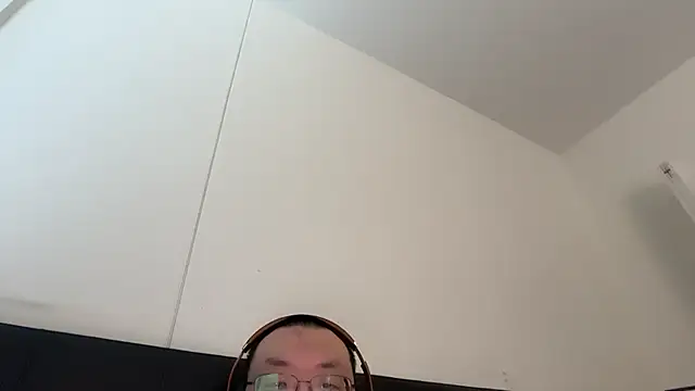 slaveasianboy online show from April 19, 2026, 3:13 pm