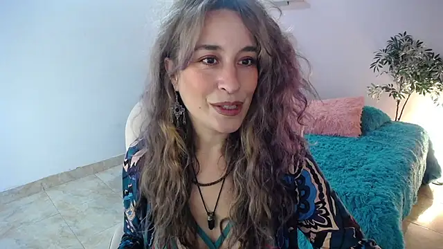 Paula Paz online show from November 11, 2025, 2:23 pm