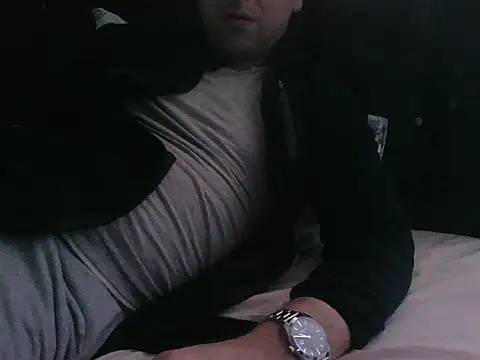 Snapshot of Yldrmm_9553 chatting on February 8, 2026, 1:20 pm Yldrmm 9553 online show from February 8, 2026, 1:20 pm