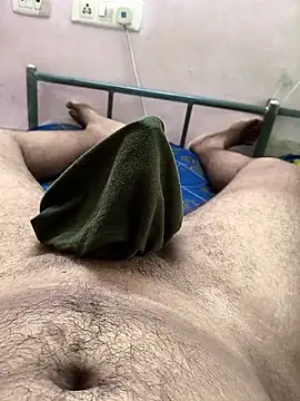 Snapshot of Tamil_Chennai_Men chatting on April 17, 2026, 3:31 am Tamil Chennai Men online show from April 17, 2026, 3:31 am
