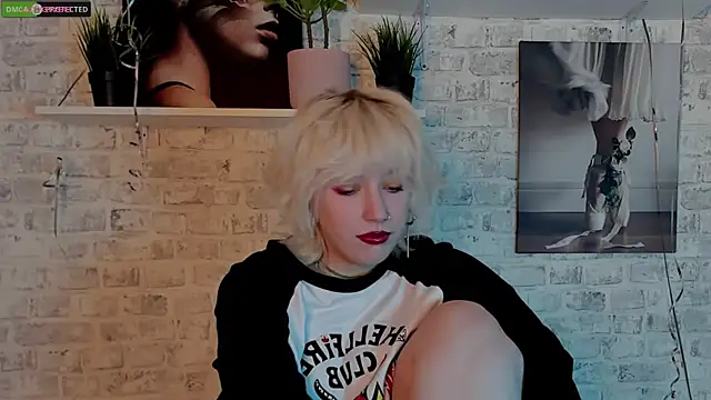 Snapshot of RachelCart chatting on February 26, 2025, 3:35 am RachelCart online show from February 26, 2025, 3:35 am