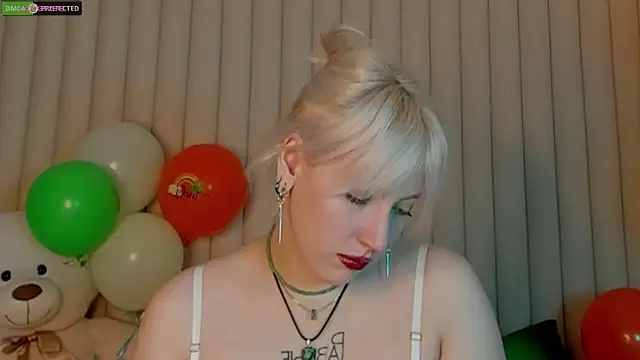 Snapshot of RachelCart chatting on March 18, 2025, 3:45 am RachelCart online show from March 18, 2025, 3:45 am