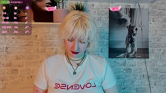 Snapshot of RachelCart chatting on March 3, 2025, 3:38 am RachelCart online show from March 3, 2025, 3:38 am