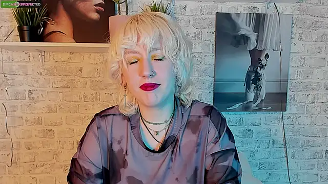 Snapshot of RachelCart chatting on March 8, 2025, 3:39 am RachelCart online show from March 8, 2025, 3:39 am