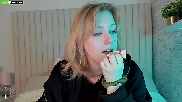 Snapshot of RachelCart chatting on November 22, 2025, 3:05 am RachelCart online show from November 22, 2025, 3:05 am