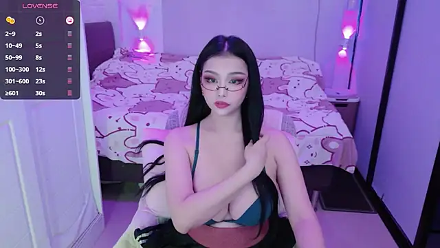Snapshot of Waifu_Jennie chatting on October 10, 2025, 1:06 am Waifu Jennie online show from October 10, 2025, 1:06 am