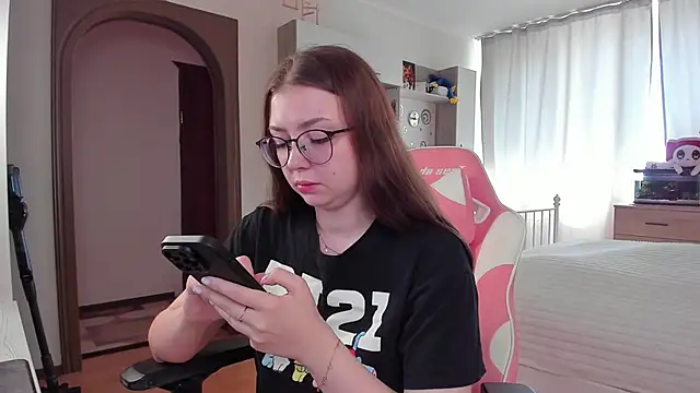 Snapshot of elisejays chatting on March 20, 2025, 10:54 am elisejays online show from March 20, 2025, 10:54 am