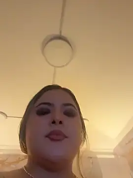 Snapshot of EVELIN_MASON chatting on May 23, 2026, 7:35 pm EVELIN MASON online show from May 23, 2026, 7:35 pm